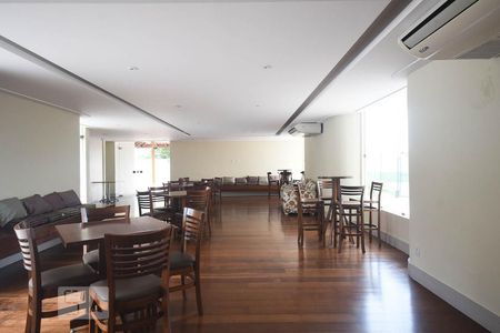 Apartamento à venda com 180m², 4 quartos e sem vagaSalão de festa