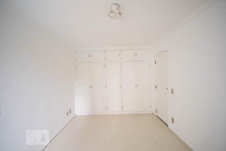 Apartamento à venda com 180m², 4 quartos e sem vagaQuarto 2