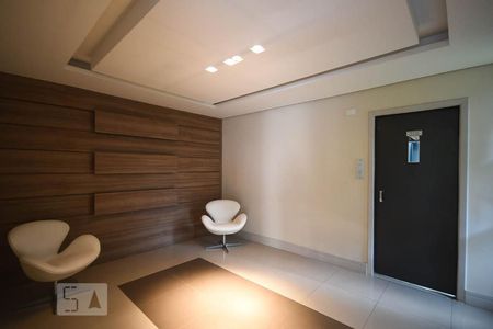 Apartamento à venda com 180m², 4 quartos e sem vagaHall social