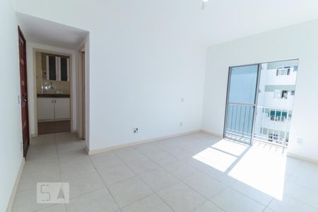 Sala de apartamento para alugar com 1 quarto, 56m² em Freguesia (jacarepaguá), Rio de Janeiro