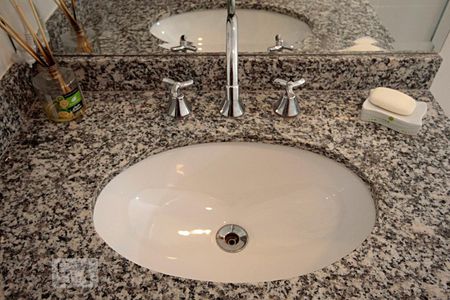Banheiro de apartamento para alugar com 1 quarto, 38m² em Campos Elíseos, São Paulo