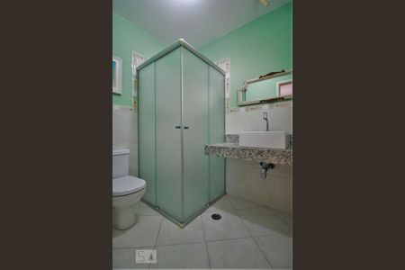 Casa de condomínio à venda com 150m², 3 quartos e 2 vagasBanheiro da suíte