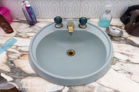 Casa para alugar com 420m², 4 quartos e 4 vagasBanheiro social