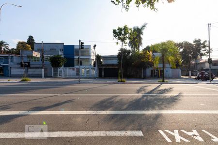 Casa para alugar com 420m², 4 quartos e 4 vagasFachada