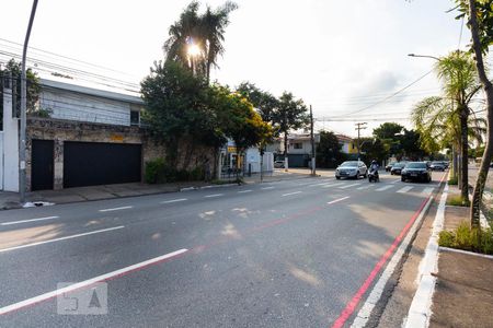 Casa para alugar com 420m², 4 quartos e 4 vagasFachada