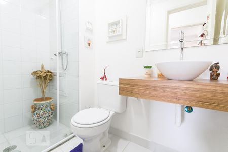 Banheiro de apartamento para alugar com 2 quartos, 62m² em Saúde, São Paulo