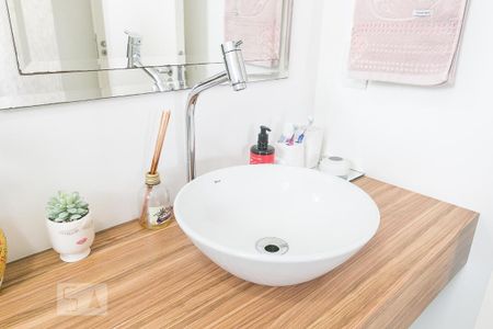 Apartamento para alugar com 62m², 2 quartos e 1 vagaBanheiro da suíte