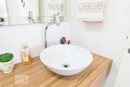 Banheiro de apartamento para alugar com 2 quartos, 62m² em Saúde, São Paulo