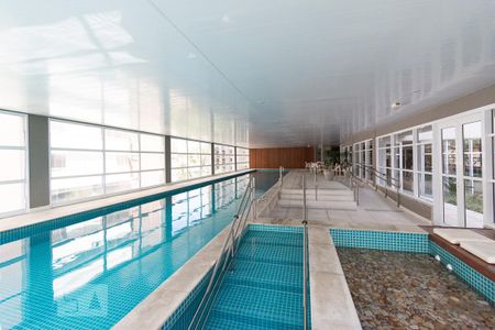 Apartamento à venda com 75m², 2 quartos e 1 vaga Apartamento à venda com 75m², 2 quartos e 1 vagaPiscina Coberta