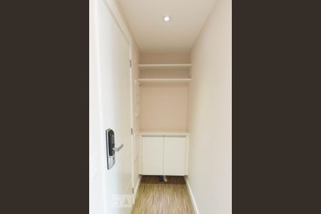 Apartamento à venda com 75m², 2 quartos e 1 vaga Apartamento à venda com 75m², 2 quartos e 1 vagaSala