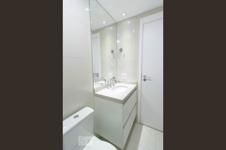Apartamento à venda com 75m², 2 quartos e 1 vaga Apartamento à venda com 75m², 2 quartos e 1 vagaBanheiro Suíte