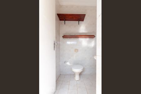 Casa à venda com 204m², 3 quartos e 3 vagas Casa à venda com 204m², 3 quartos e 3 vagasLavanderia - Banheiro