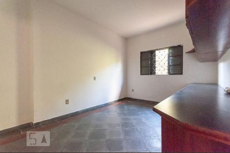 Casa à venda com 204m², 3 quartos e 3 vagas Casa à venda com 204m², 3 quartos e 3 vagasQuarto 3