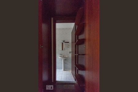 Casa à venda com 204m², 3 quartos e 3 vagas Casa à venda com 204m², 3 quartos e 3 vagasQuarto Suíte 1 - Entrada banheiro