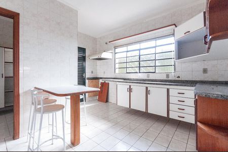 Casa à venda com 204m², 3 quartos e 3 vagas Casa à venda com 204m², 3 quartos e 3 vagasCozinha