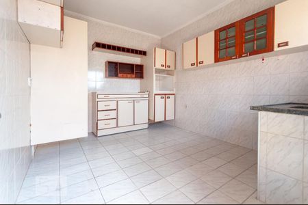 Casa à venda com 204m², 3 quartos e 3 vagas Casa à venda com 204m², 3 quartos e 3 vagasCozinha Edícula