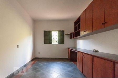 Casa à venda com 204m², 3 quartos e 3 vagas Casa à venda com 204m², 3 quartos e 3 vagasQuarto 3