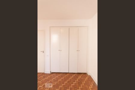 Apartamento para alugar com 117m², 3 quartos e 1 vagaQuarto 2 