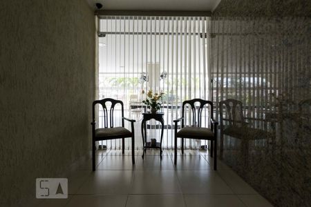 Apartamento para alugar com 62m², 2 quartos e 1 vagaÁrea comum - Hall social