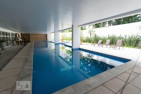 Studio à venda com 40m², 1 quarto e 1 vagaPiscina