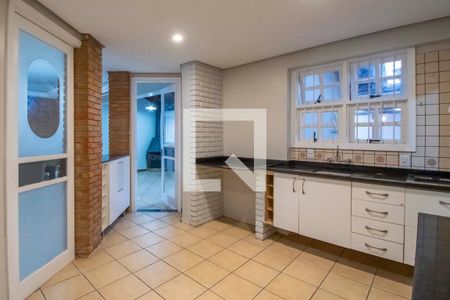 Casa à venda com 242m², 4 quartos e 2 vagasCozinha