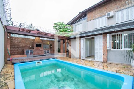 Casa à venda com 242m², 4 quartos e 2 vagasQuintal