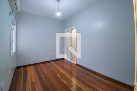 Casa à venda com 242m², 4 quartos e 2 vagasQuarto 2