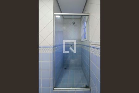 Casa à venda com 242m², 4 quartos e 2 vagasBanheiro do corredor