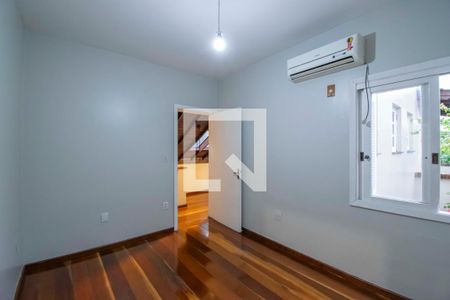 Casa à venda com 242m², 4 quartos e 2 vagasQuarto 2