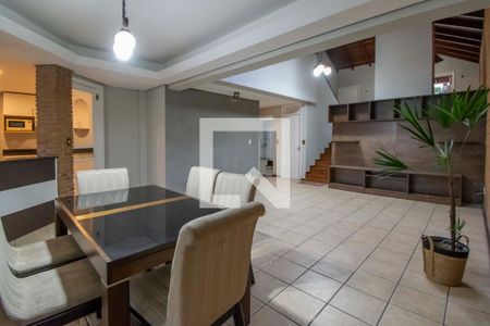 Sala 1 de casa à venda com 4 quartos, 242m² em Centro, Canoas