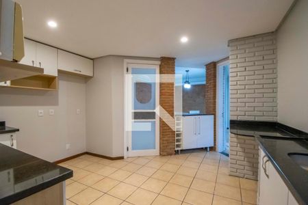 Casa à venda com 242m², 4 quartos e 2 vagasCozinha