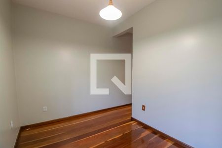 Casa à venda com 242m², 4 quartos e 2 vagasQuarto 3