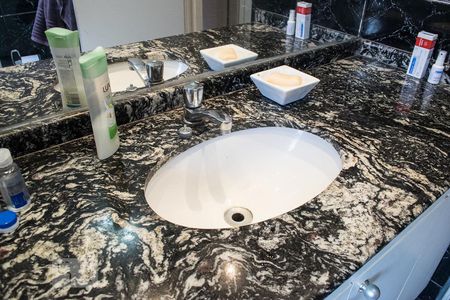 BANHEIRO de apartamento à venda com 2 quartos, 46m² em Vila Guilherme, São Paulo