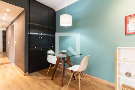 Sala de apartamento à venda com 2 quartos, 60m² em Moema, São Paulo