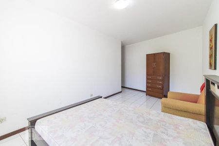 Casa à venda com 180m², 4 quartos e 2 vagas Casa à venda com 180m², 4 quartos e 2 vagasQuarto 2