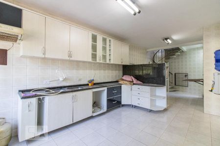 Casa à venda com 180m², 4 quartos e 2 vagas Casa à venda com 180m², 4 quartos e 2 vagasCozinha