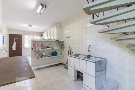 Casa à venda com 180m², 4 quartos e 2 vagas Casa à venda com 180m², 4 quartos e 2 vagasÁrea de serviço