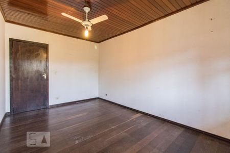 Casa à venda com 180m², 4 quartos e 2 vagas Casa à venda com 180m², 4 quartos e 2 vagasQuarto 3
