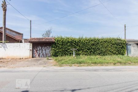 Casa à venda com 180m², 4 quartos e 2 vagas Casa à venda com 180m², 4 quartos e 2 vagasFachada