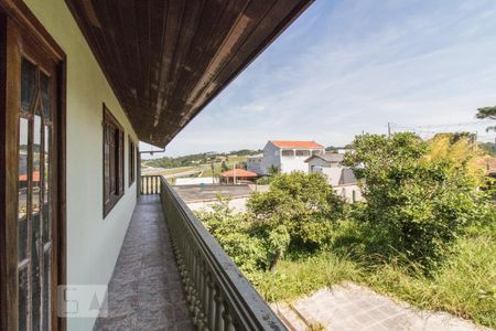 Casa à venda com 180m², 4 quartos e 2 vagas Casa à venda com 180m², 4 quartos e 2 vagasVaranda
