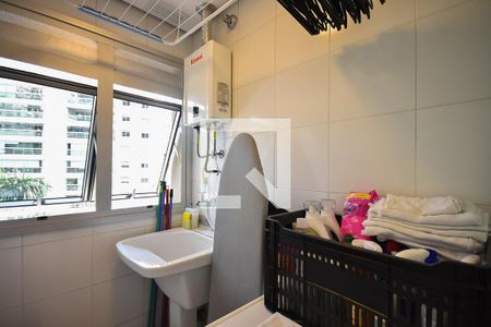 Apartamento à venda com 100m², 2 quartos e 2 vagasÁrea de serviço