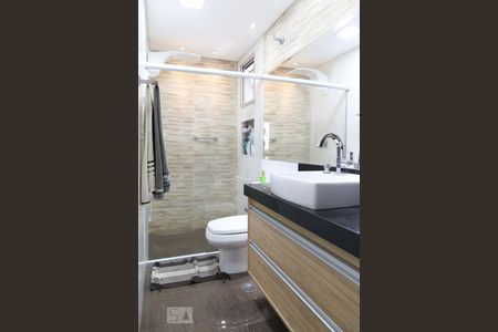 Banheiro de apartamento para alugar com 3 quartos, 63m² em Vila Guilherme, São Paulo
