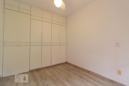Suíte de apartamento para alugar com 3 quartos, 100m² em Jardim Marajoara, São Paulo