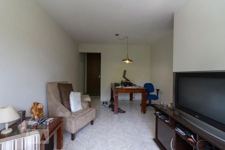 Sala  de apartamento para alugar com 3 quartos, 75m² em Vila Gomes Cardim, São Paulo