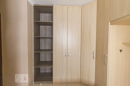 Apartamento para alugar com 67m², 3 quartos e 1 vagaSuíte Armário