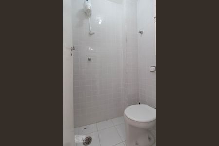 Apartamento para alugar com 78m², 2 quartos e sem vaga Apartamento para alugar com 78m², 2 quartos e sem vagaBanheiro de Serviço