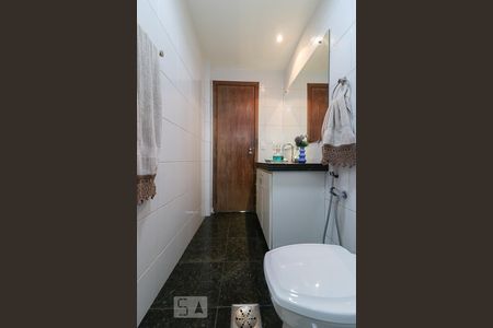 Apartamento à venda com 140m², 4 quartos e 2 vagasBanheiro