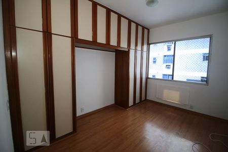 Quarto de apartamento à venda com 1 quarto, 50m² em Freguesia (jacarepaguá), Rio de Janeiro