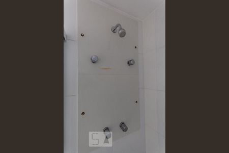 Banheiro de apartamento à venda com 3 quartos, 130m² em Butantã, São Paulo