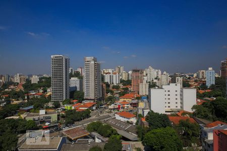 Apartamento à venda com 215m², 3 quartos e 4 vagas Apartamento à venda com 215m², 3 quartos e 4 vagasVista